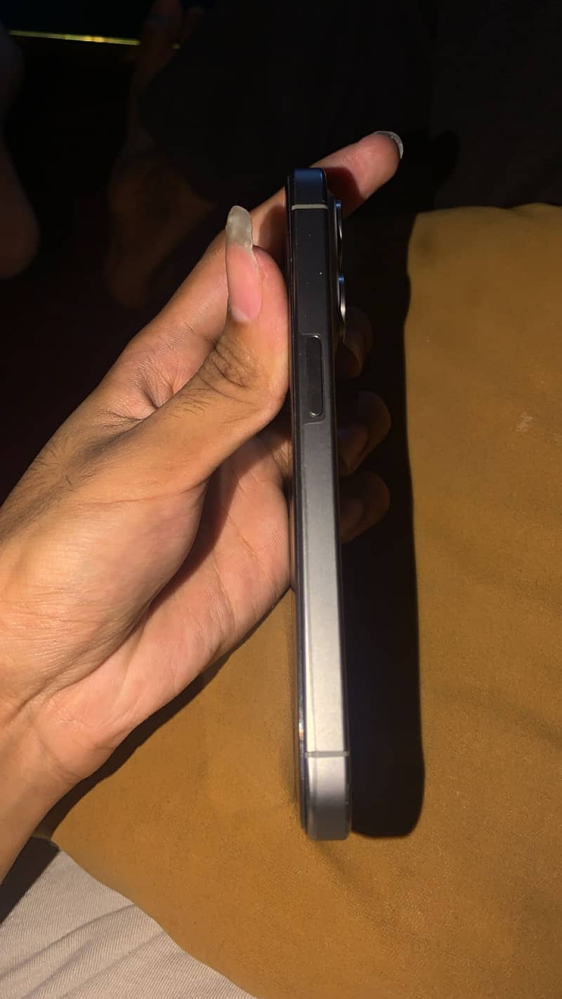 Apple iPhone 15 Pro 6
