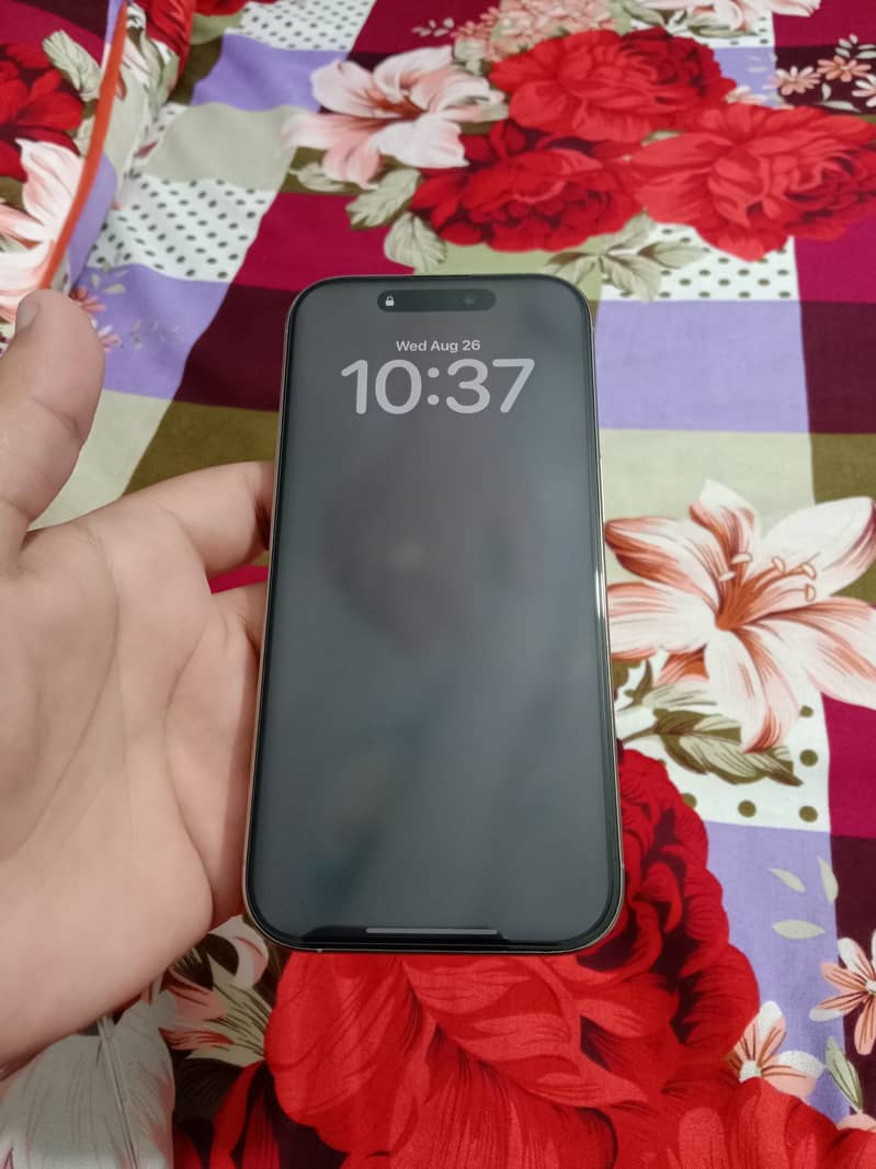 Apple iPhone 16 Pro 6