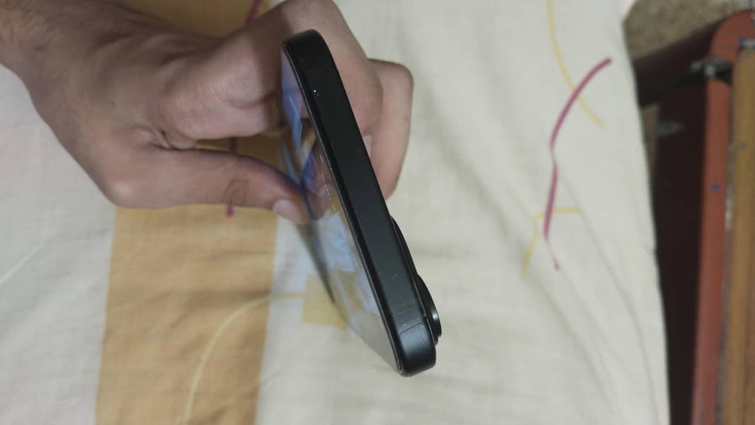 Apple iPhone 15 plus 1