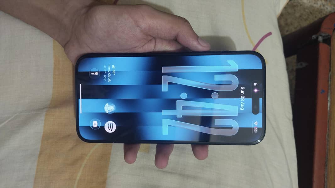 Apple iPhone 15 plus 6