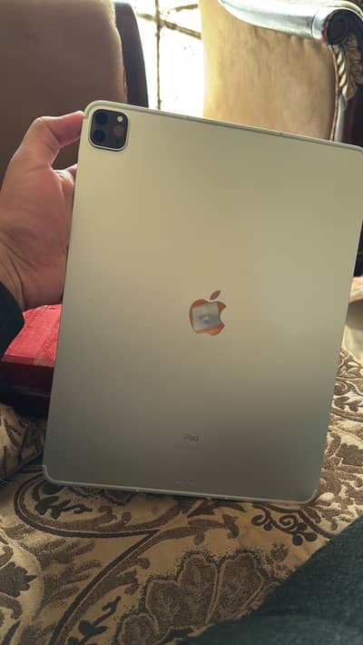 Apple iPad Pro 256GB M1 13” Silver Colour