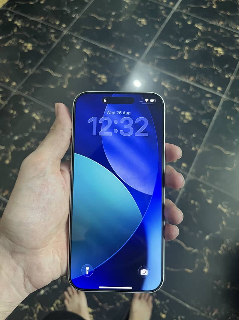 Apple iPhone 17 Pro Max 1
