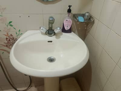 Wash basin