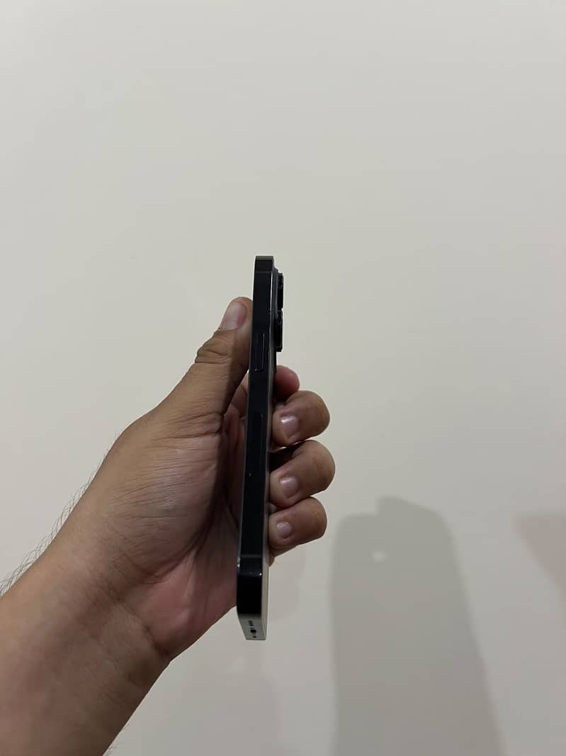 Apple iPhone 14 Pro 2