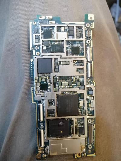 HTC one available for parts