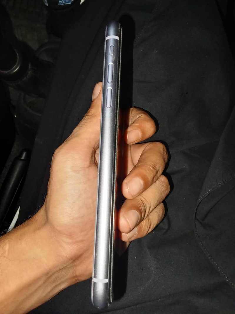 Apple iPhone 11 5