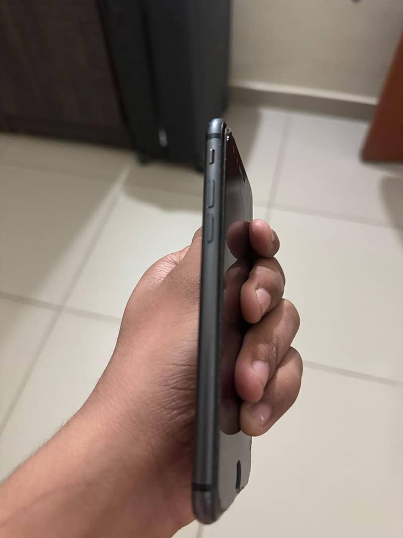 Apple iPhone 8 11