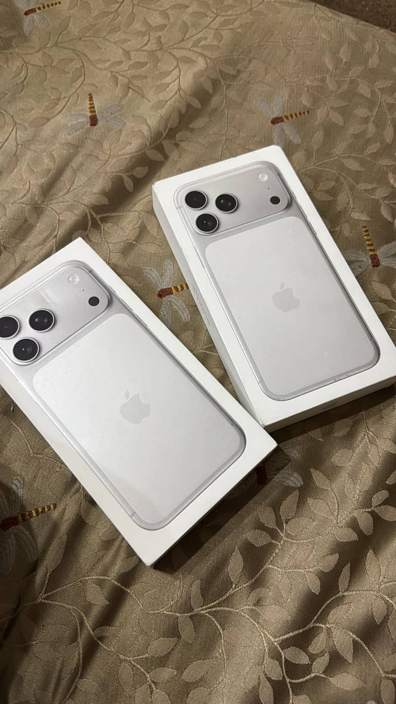 Apple iPhone 17 Pro Max 0