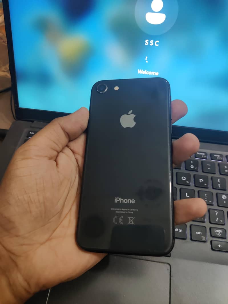 Apple iPhone 8 0
