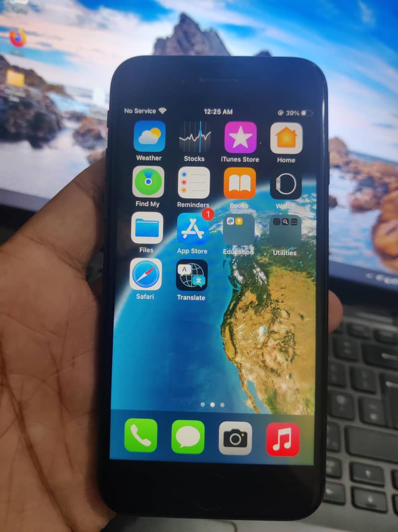 Apple iPhone 8 3