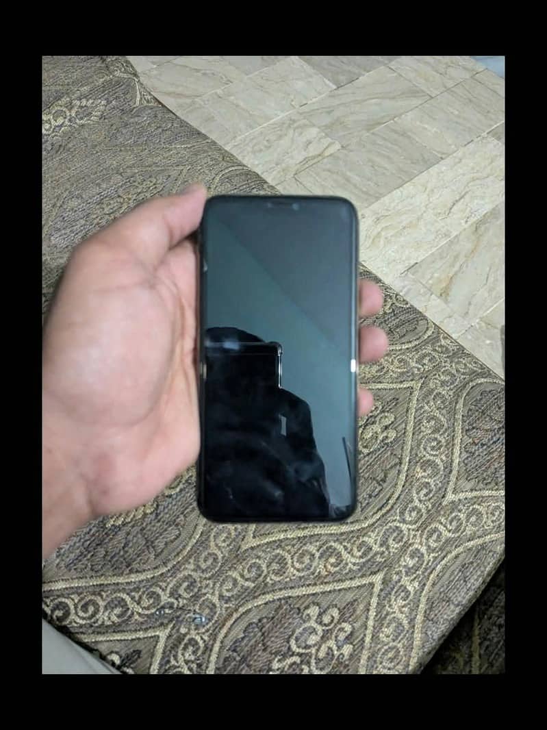 Apple iPhone 11 Pro 2