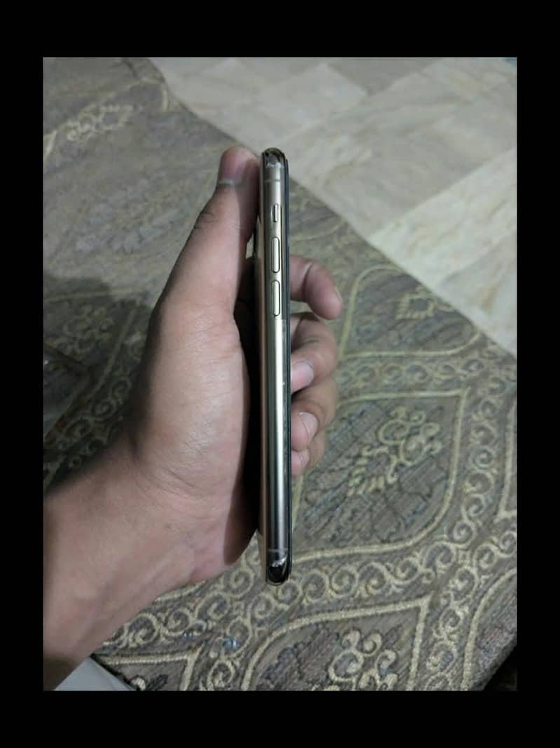 Apple iPhone 11 Pro 8