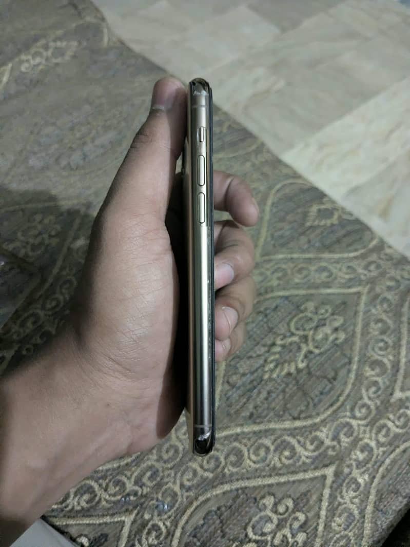 Apple iPhone 11 Pro 10
