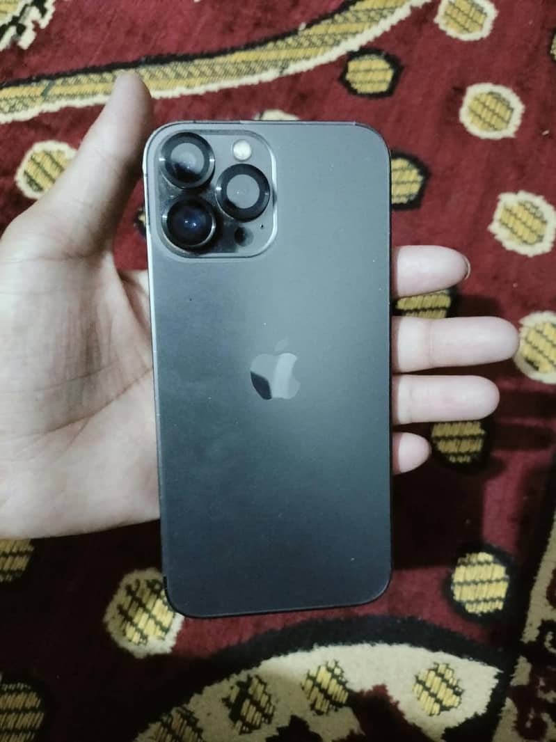 Apple iPhone 13 Pro Max 1