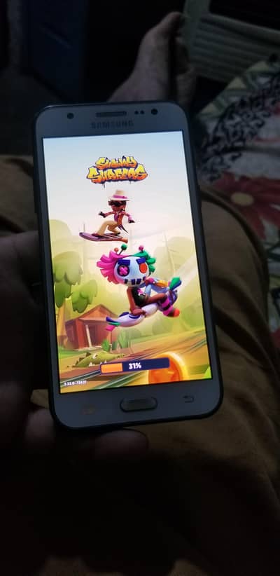Samsung Mobile J5