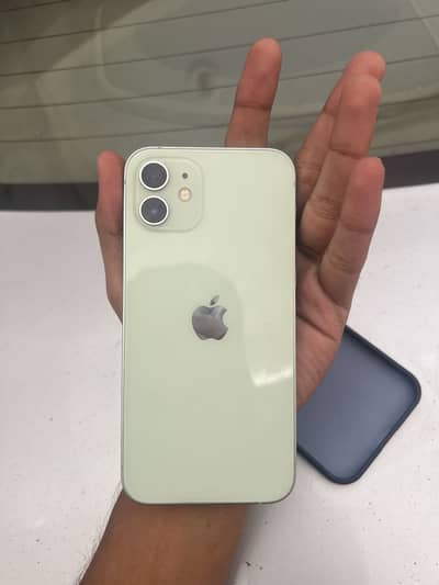 Apple iPhone 12