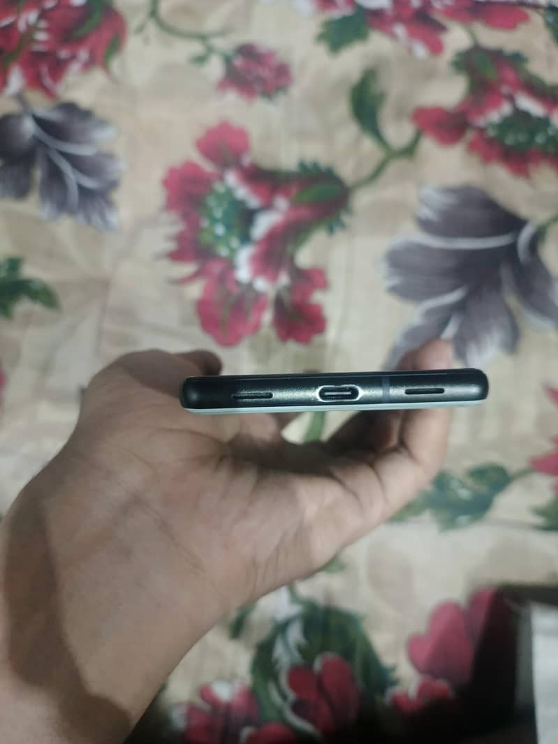 Google Pixel 6a 1