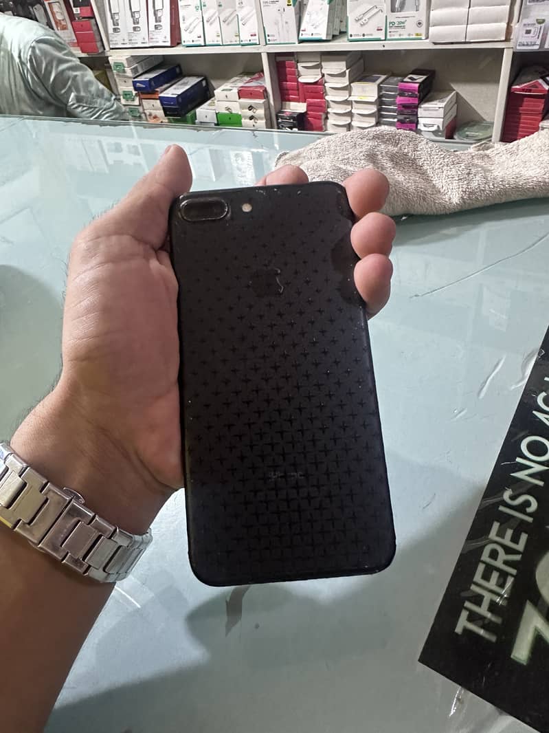Apple iPhone 7 Plus 2