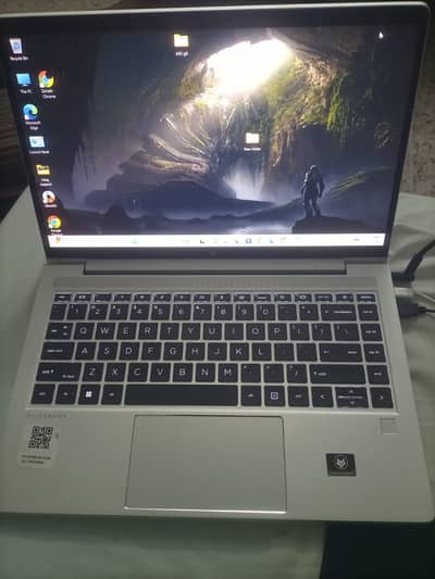 hp elitebook 645 G9 Ryzen 5 pro 16/256
