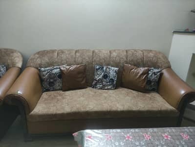 Brown colored sofa set for sale