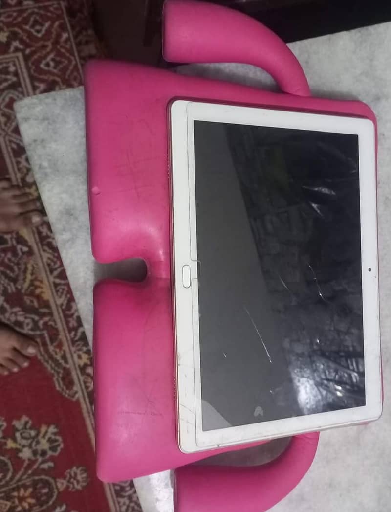 Docomo Tablet 4