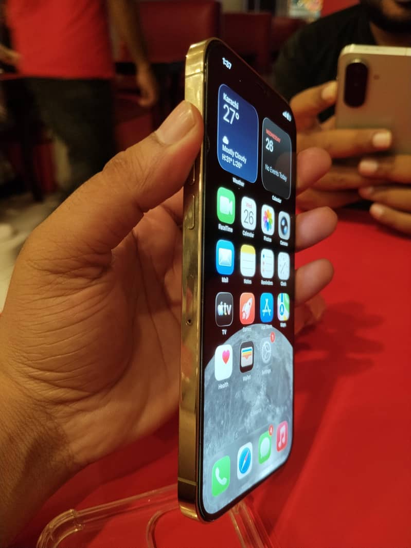 iphone 12 pro max 2