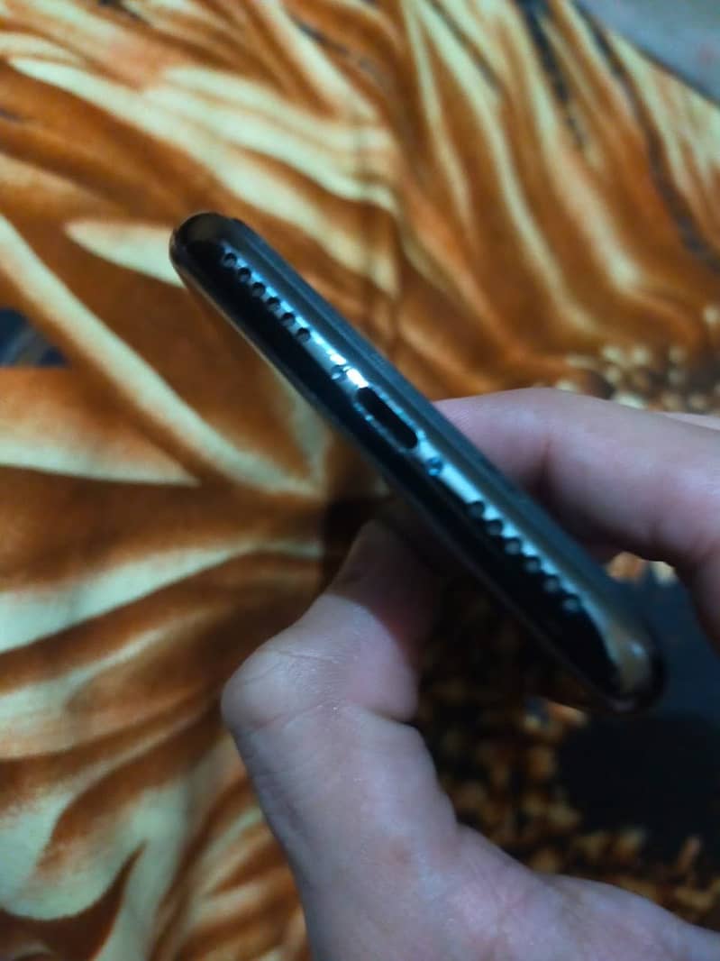 Apple iPhone X 2