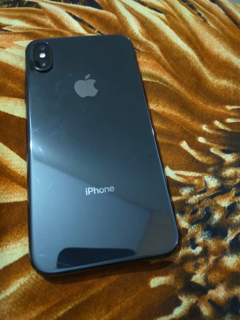 Apple iPhone X 4