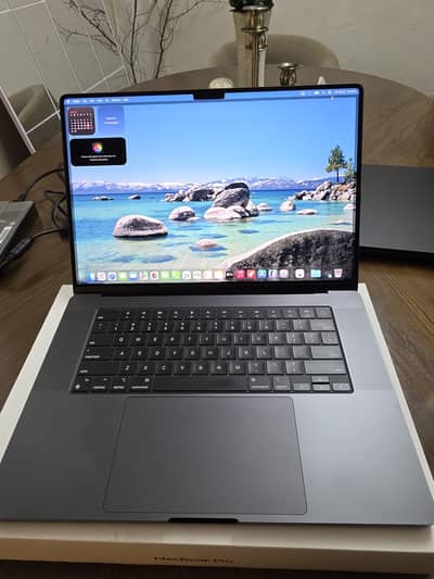 Macbook M3 Pro 16 Inch in 9.9/10 Condition for Sale