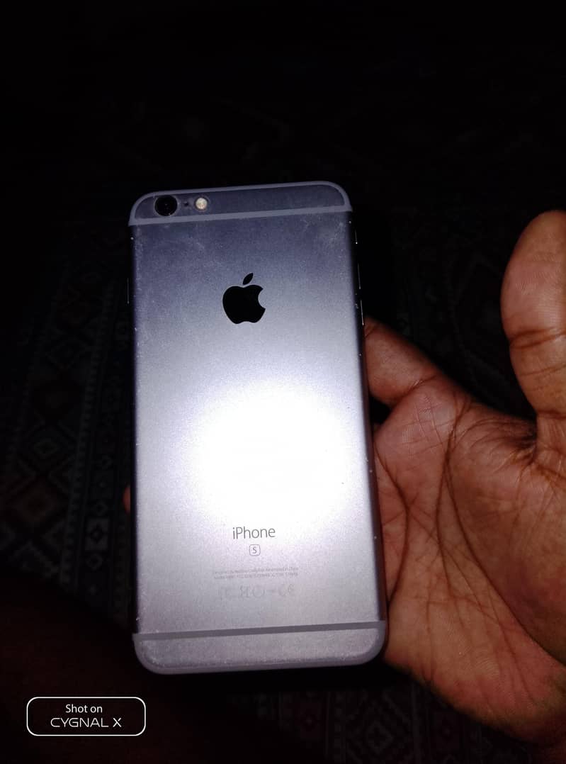 Apple iPhone 6S Plus 2
