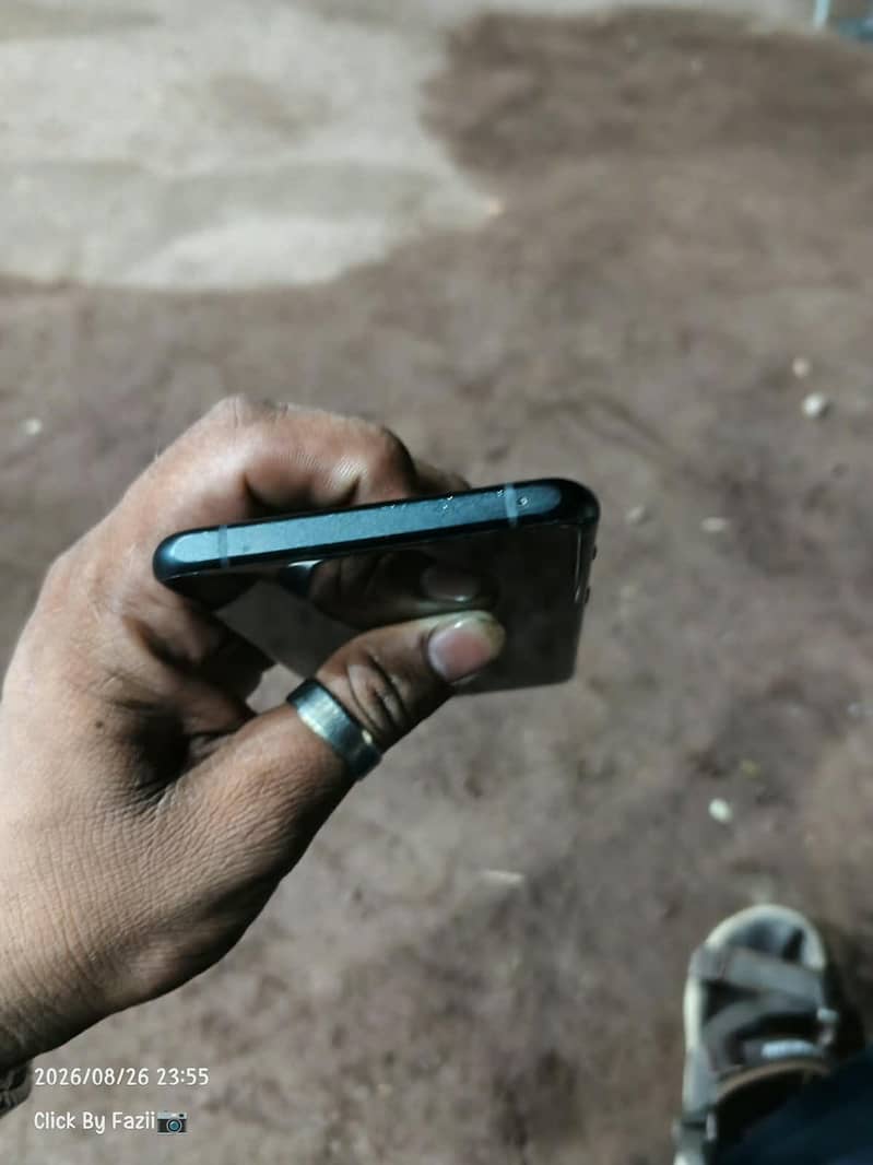 One Plus 10 Pro 4