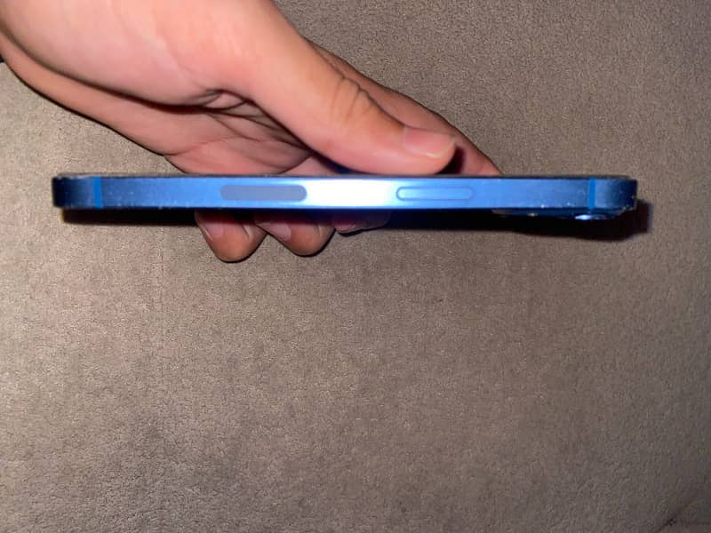 Apple iPhone 13 3