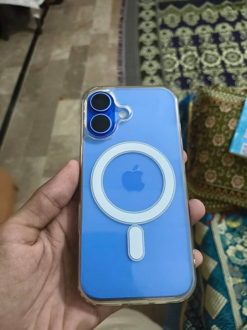 Apple iPhone 16 1