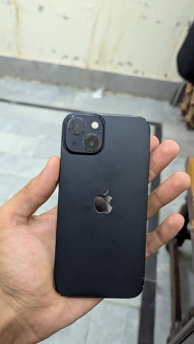 Apple iPhone 13
