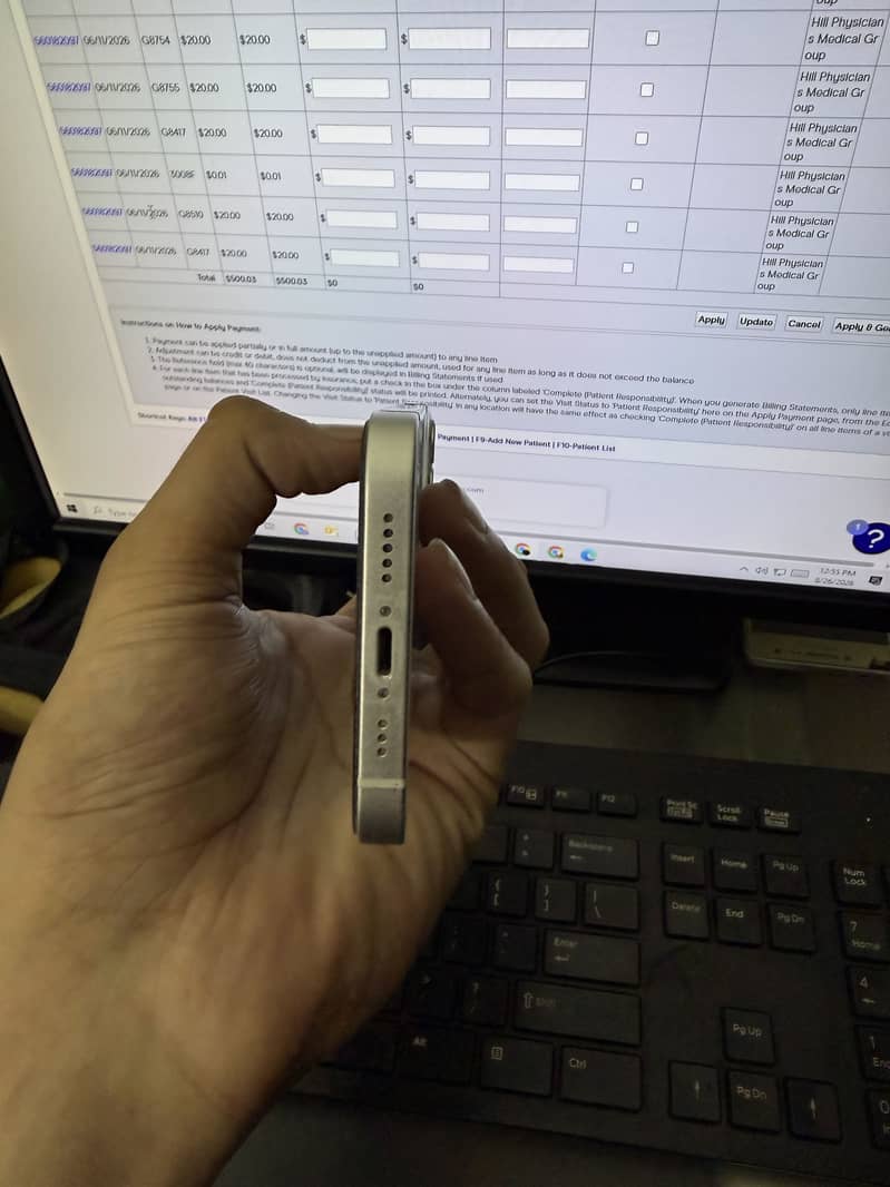 Apple iPhone 13 2