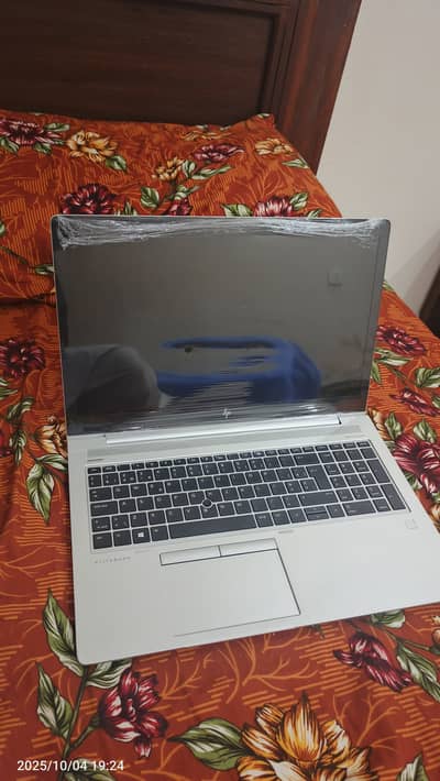 Hp Elitebook 755 G5 ,AMD Ryzen 7 pro 2700u