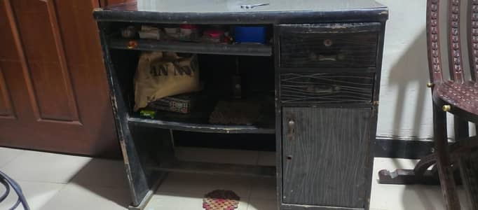 urgent sale of office table