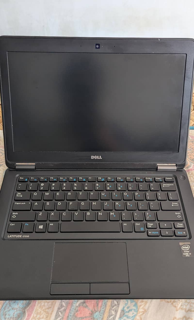 Dell latitude E7250 2
