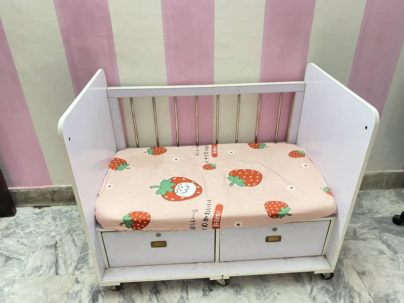 Baby cot 1
