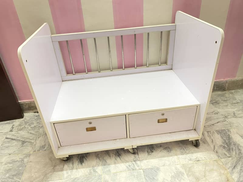 Baby cot 3