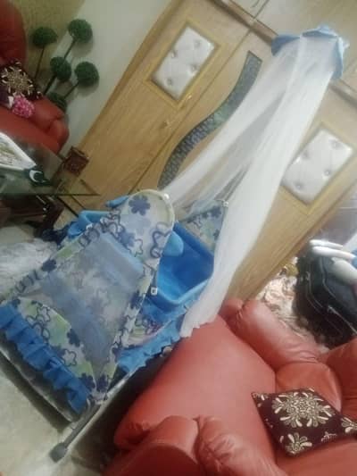 kids swing good condition  