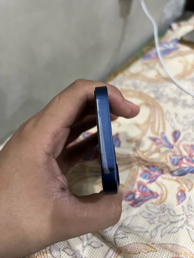 Apple iPhone 12 mini 2