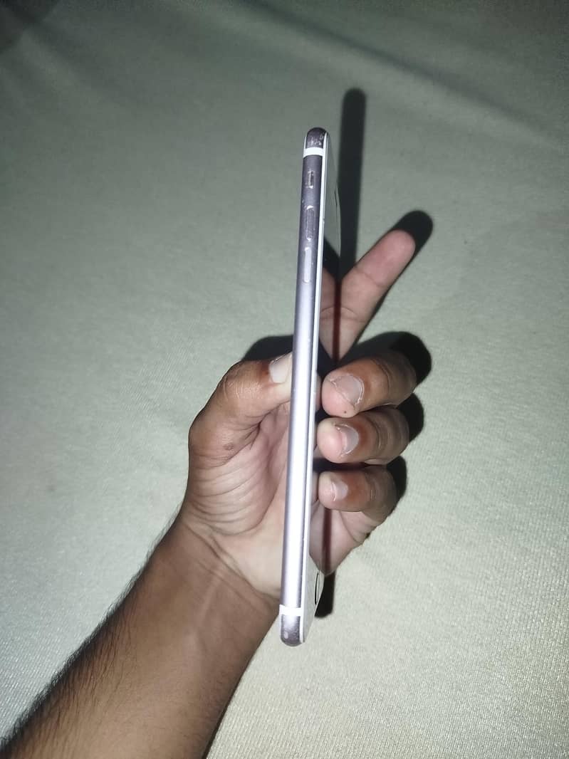 Apple iPhone 7 Plus 1