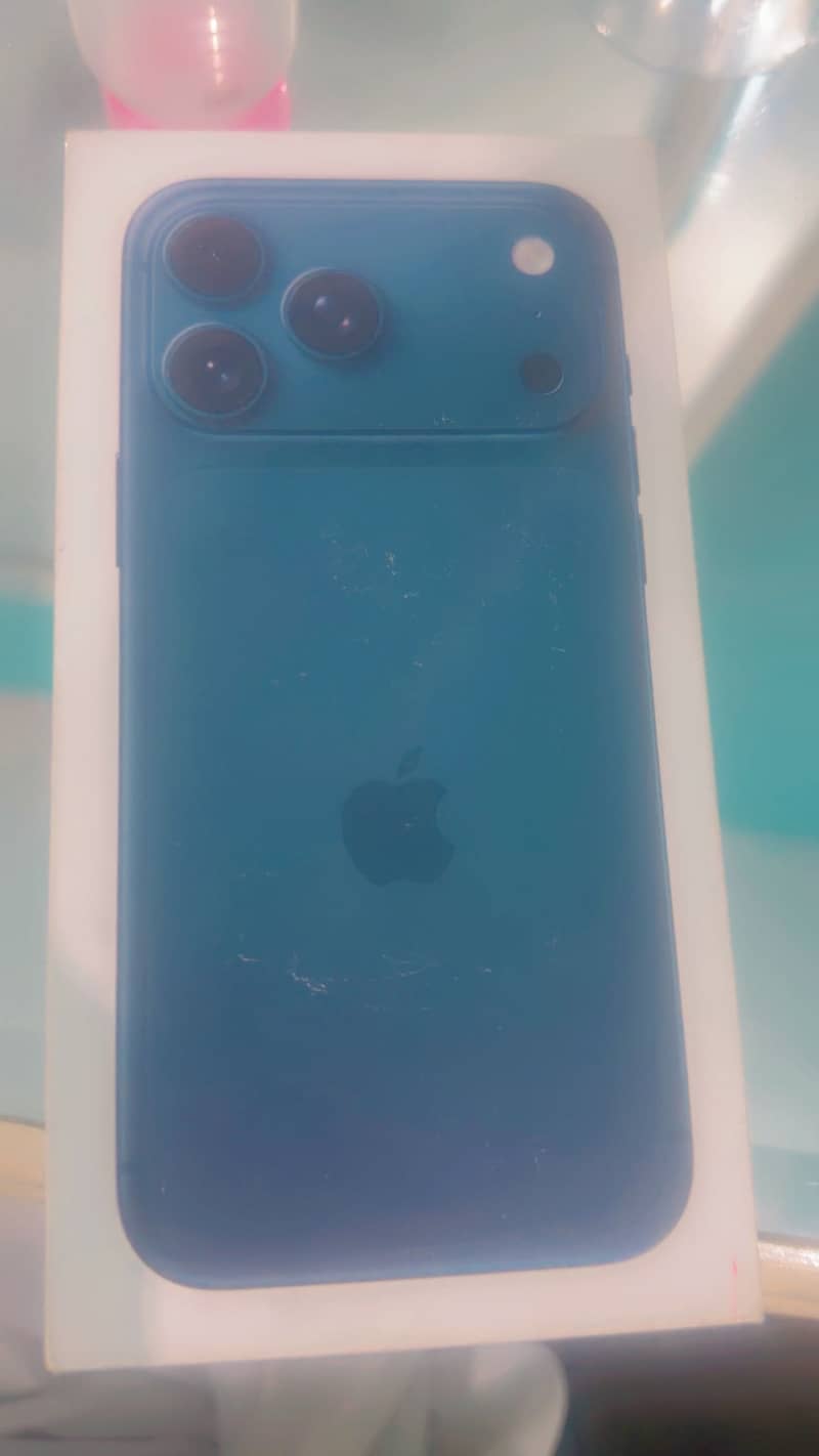 Apple iPhone 17 Pro Max 1