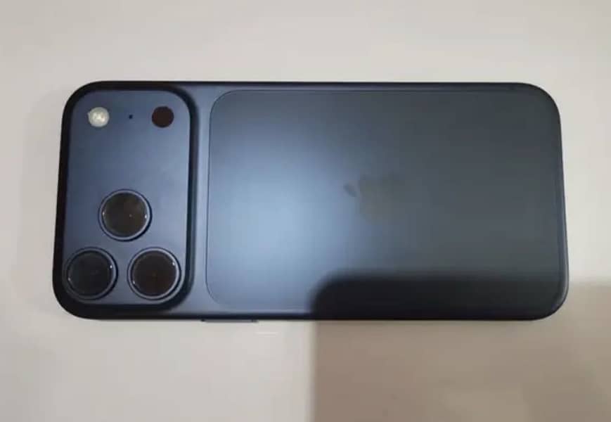 Apple iPhone 17 Pro Max 3
