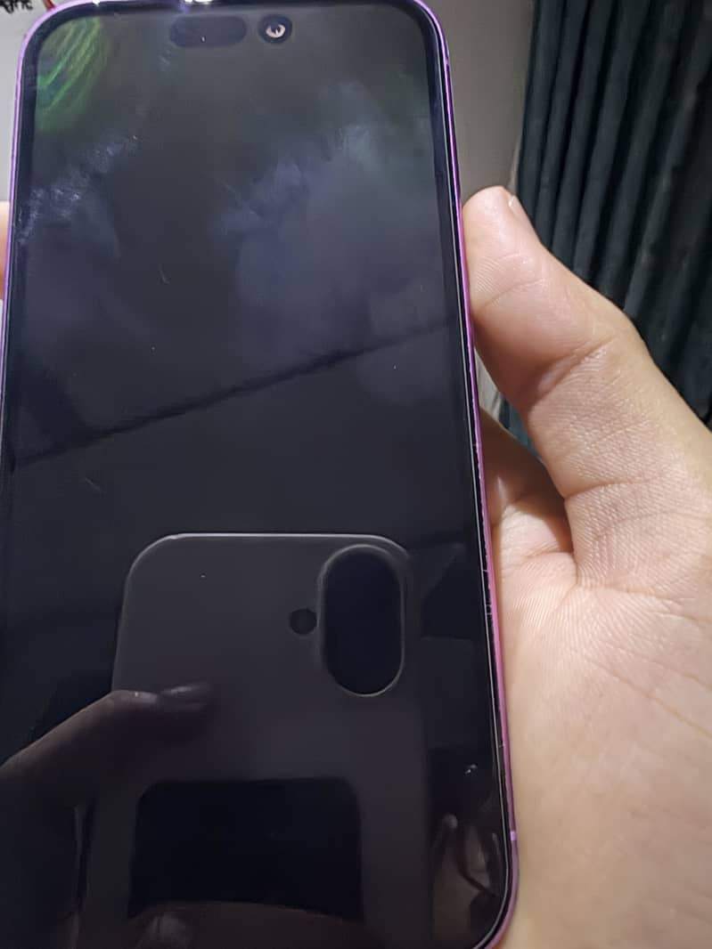 Apple iPhone 16 1