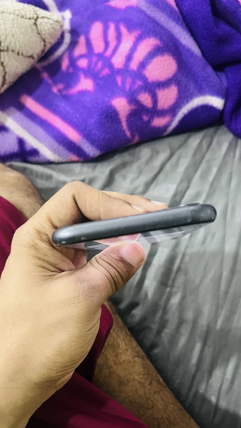 Apple iPhone 11 2
