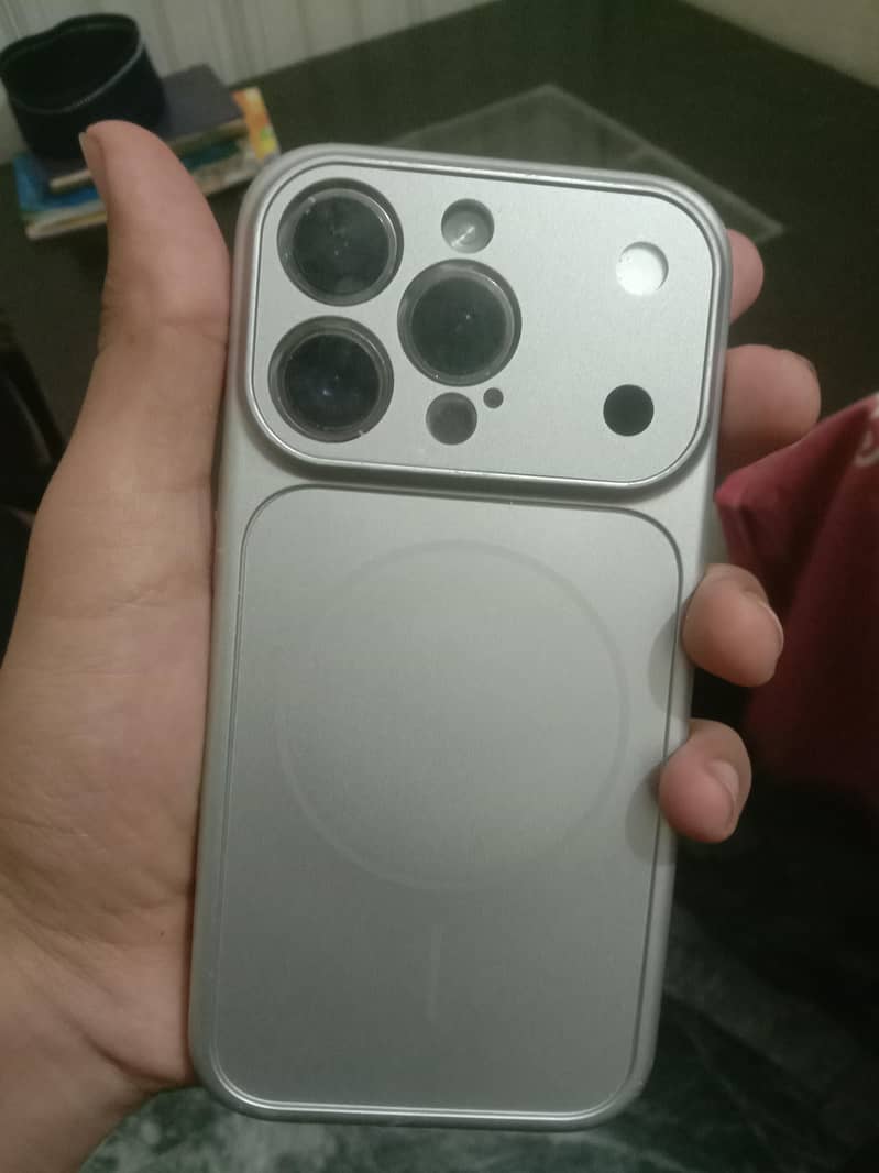 Apple iPhone 14 Pro 0