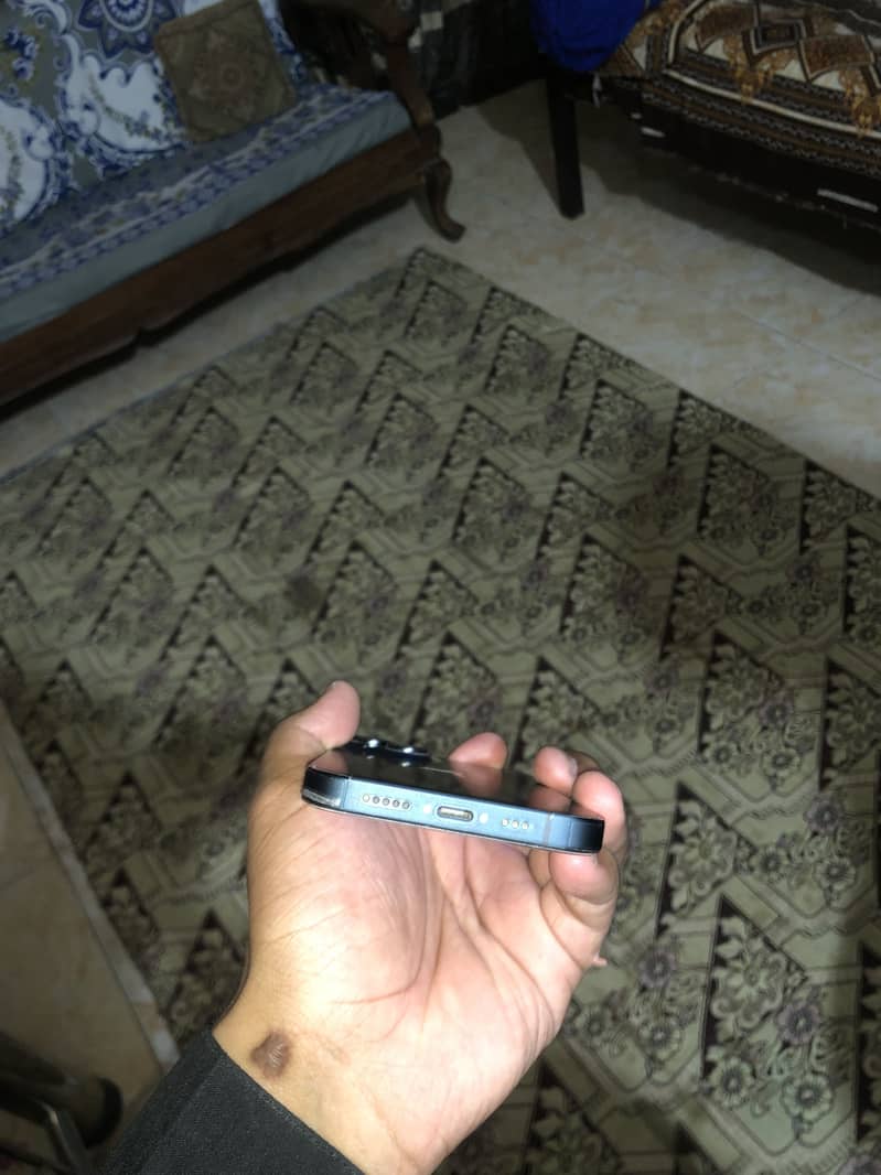 Apple iPhone 14 6