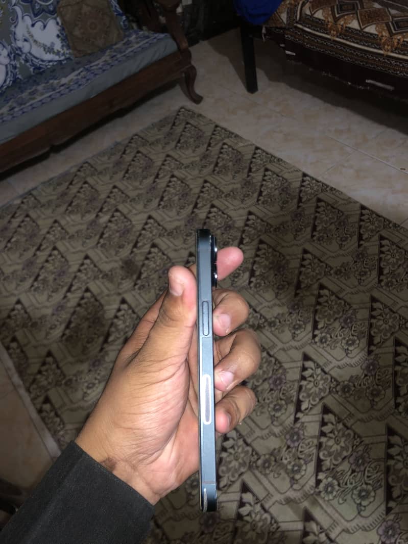 Apple iPhone 14 8